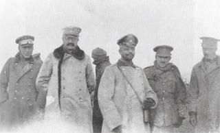 British and German officers during the Christmas Truce of 1914